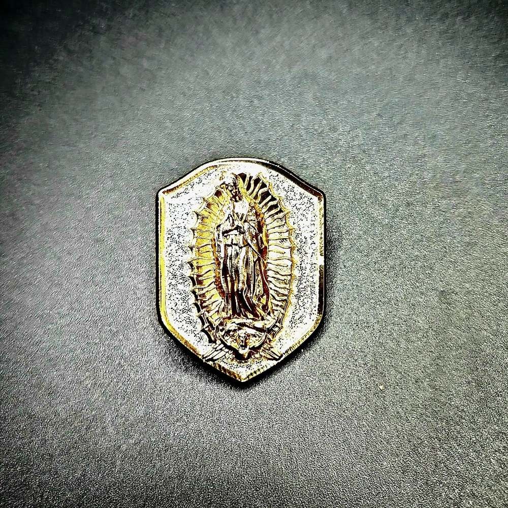 Virgen De Guadalupe Pin